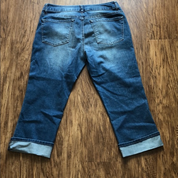 Denim capris - Picture 2 of 3